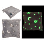 Λούτρινο μαξιλάρι, πλανήτες, λάμπει στο σκοτάδι, 40 x 40 cm, 100% πολυεστέρας, 280 gr  6/display