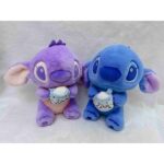 Figure S holding a can 25cm