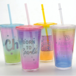 Ποτήρι με καλαμάκι, σε διάφορα χρώματα και σχέδια