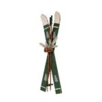 ΧΡ ΠΡΑΣΙΝΑ ΞΥΛΙΝΑ ΠΕΔΙΛΑ ΣΚΙ ΜΕ ΚΑΦΕ ΜΠΑΤΟΝ  ΚΑΙ ΚΟΥΔΟΥΝΑΚΙΑ 25Χ9Χ75ΕΚ CHRISTMAS