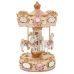 ΛΕΥΚΟ/ ΧΡΥΣΟ ΠΕΡΙΣΤΡΕΦΟΜΕΝΟ ΚΟΥΡΔΙΣΤΟ ΚΑΡΟΥΖΕΛ ΜΕ 3 ΑΛΟΓΑΚΙΑ ΚΑΙ ΜΟΥΣΙΚΗ 14Χ14Χ25ΕΚ CHRISTMAS